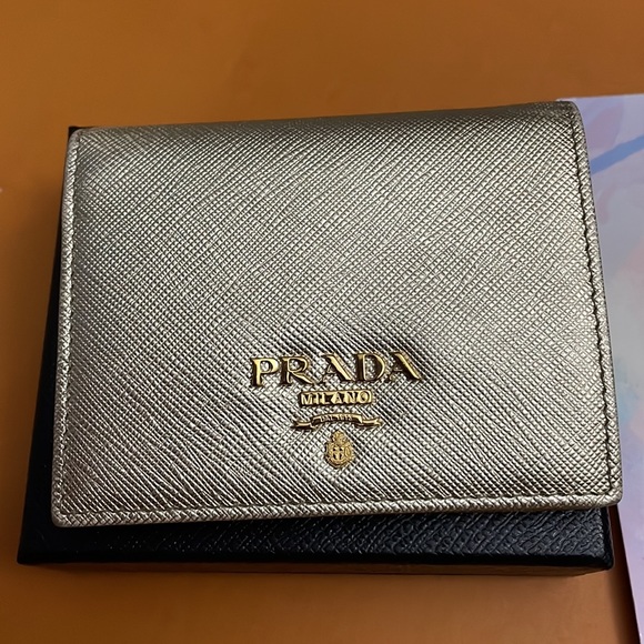 Soldā„ļøPRADA Small Leather Wallet in Metallic Silverš - Picture 3 of 14